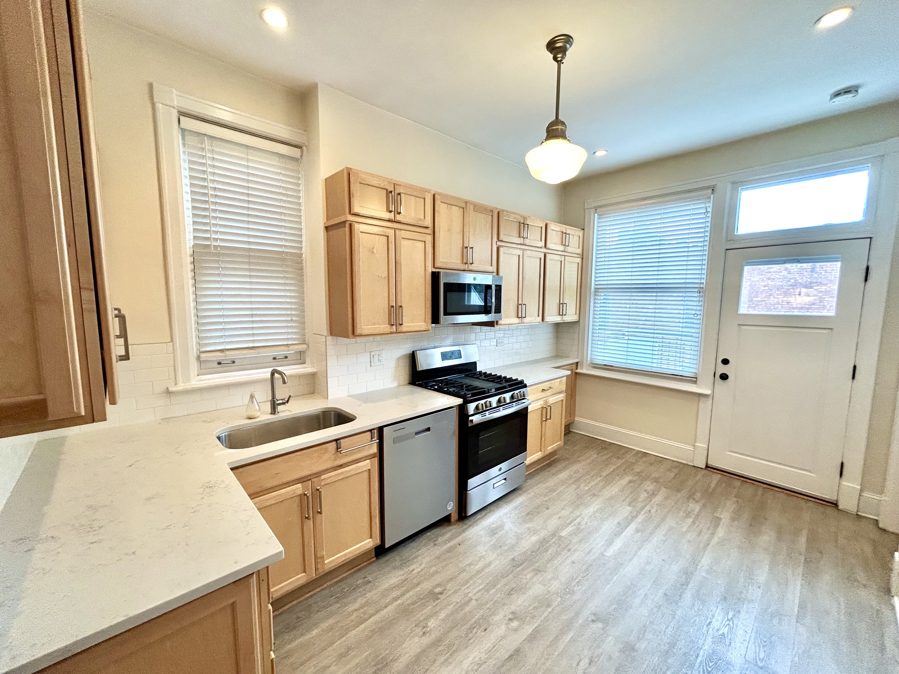 4351 N. Hermitage Ave. - 2N